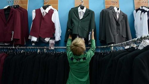 Почему Тува не получает компенсацию за школьную форму?