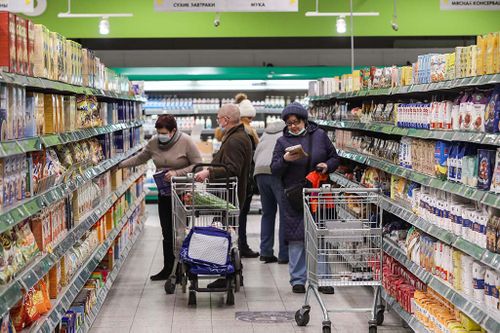 Правительство работает над снижением цен на продукты