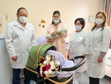 Первый – мальчишка