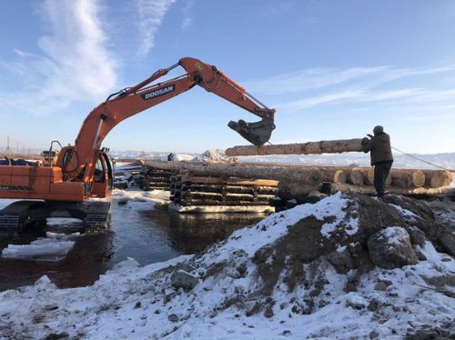 В Бай-Тайге строят новый мост к селу Кызыл-Даг