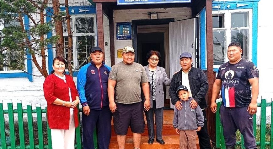 Тываның Начын мөгези Демир-Хая Самдан чону-биле кежиин үлешкен