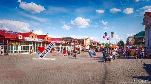 На Арбате открылась выставка «100 лет в объективе»