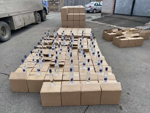 «Это стройматериалы», - говорили они… Более 8 тонн «контрафакта» не пересекли Туву