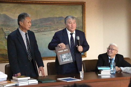 Якутская делегация встретилась с учеными республики