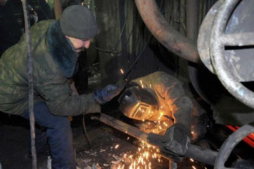 В посёлке Хову-Аксы устраняют порыв на магистральной теплосети 
