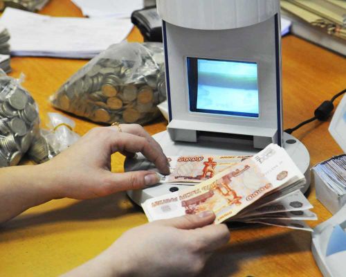 В Туве увеличатся выплаты по уходу за ребёнком-инвалидом и инвалидом с детства первой группы