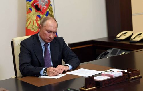 В.Путин внес в Думу законопроект о денонсации Конвенции об ответственности за коррупцию