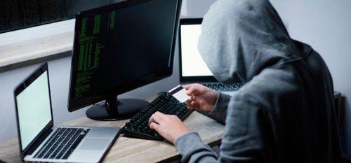 Банк России составил портрет пострадавшего от кибермошенников