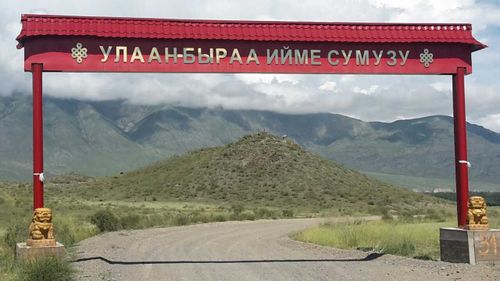 Сумон Ийме: домашние минифермы, пустыня и «убитая» дорога