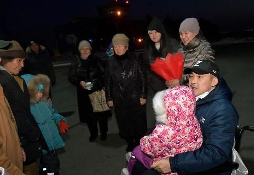 Сегодня в аэропорту города Кызыла встретили военнослужащего Вадима Сугежика