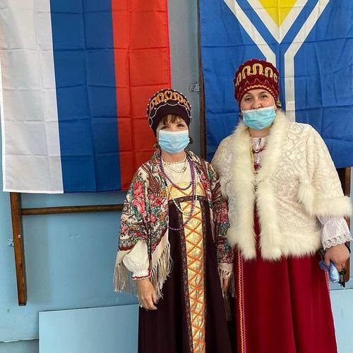 Жители Тувы голосуют с праздничным настроением