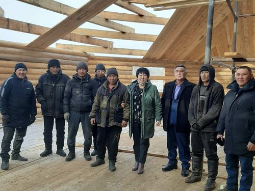 Продолжаются совместные выезды депутатов Верховного Хурала и членов Правительства Республики Тыва в кожууны