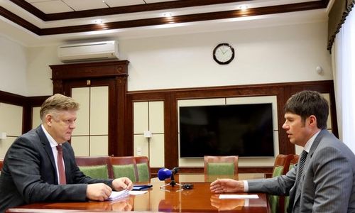 Итоги работы налоговых органов Сибири в 2024 году и приоритеты на текущий год – тема встречи Анатолия Серышева и Руслана Афанасиева