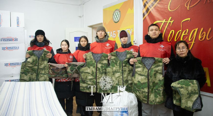 В Туве продолжается новогодний сбор гуманитарной помощи