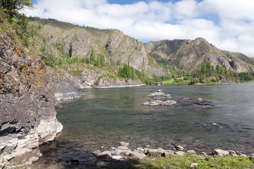 Переправы в Туве еще не открыты