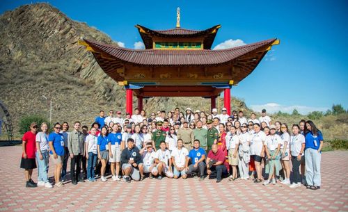 Глава Тувы Владислав Ховалыг: «Мы хотим жить в развитой Туве, поэтому важно прислушиваться к молодёжи»