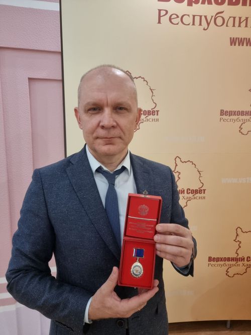 Топ-менеджеру Красноярского филиала «Ростелекома» вручили медаль Центральной избирательной комиссии РФ