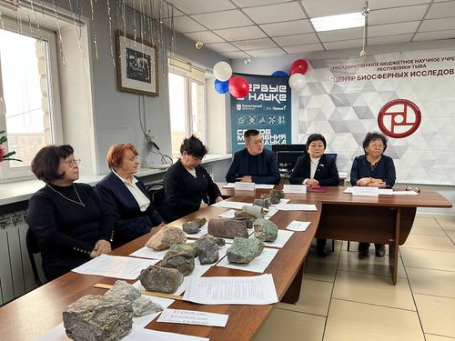 Тывада школачыларның бир дугаар регионалдыг эртем клуву ажыттынган