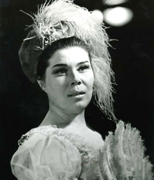 В Москве в Доме культуры «Маяк» пройдёт вечер памяти народной артистки России и Тувы Надежды Красной