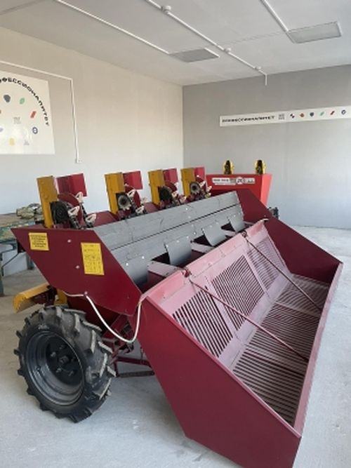 Для тувинских пенсионеров организована поездка в агропромышленный техникум в с. Балгазын