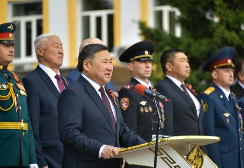 Глава Тувы: " Гордимся тем, что три защитника Отечества из Тувы удостоены высокого звания Героя России"