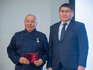 Чылыг болгаш чырык — чуртталганың кол үндезини