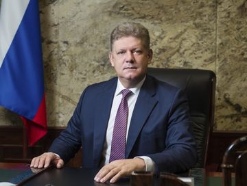 Россия Федерациязының Президентизиниң Сибирь федералдыг округда бүрүн эргелиг төлээзиниң Тиилелге хүнү-биле байыр чедириишкини
