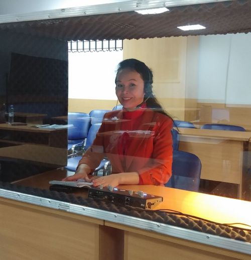 Завлит Театра кукол Тувы Виктория Монгуш стала первым тифлокомментатором в нашем регионе