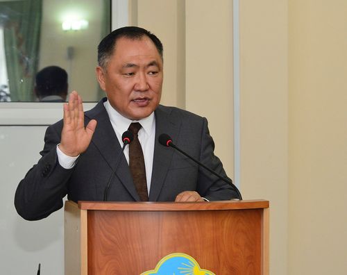 Глава Тувы выступил в Верховном Хурале с отчётом о работе Правительства Республики Тыва в 2019 году