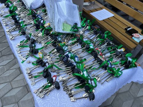 В Кызыле прошла церемония вручения ключей новосёлам ЖК «Взлётная»