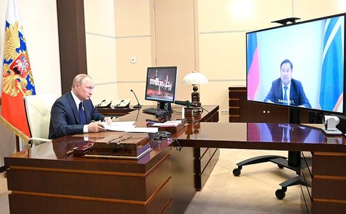 Владимир Путин встретился с врио Главы Республики Тыва Владиславом Ховалыгом