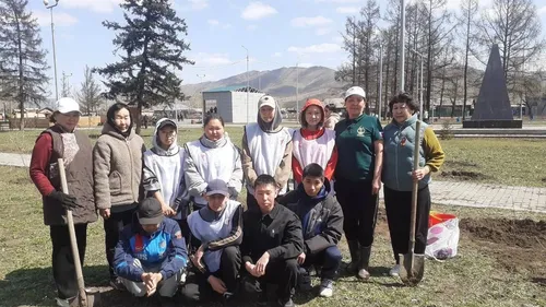 В Туране открыли «Сад Героев». В честь участников спецоперации в «Парке первых русских переселенцев» высадили кусты сирени