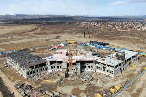 10 новых школ для более 7 тысяч детей: большая стройка идет в разных районах Тувы