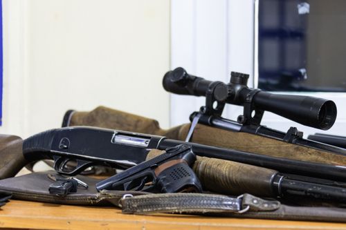 Жителям Тувы напоминают о временной сдаче оружия на хранение при угрозе паводка