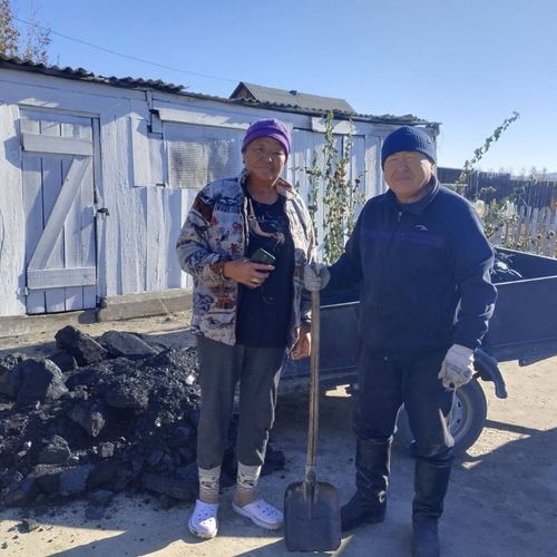 Участник СВО Амыр-Санаа Монгуш оказал помощь пожилым землякам