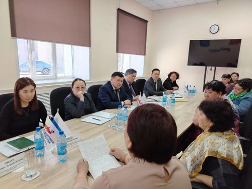 В филиале фонда "Защитники Отечества" состоялась встреча представителей власти с сотрудниками ЧВК и членами их семей