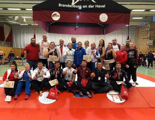 Сумоисты из Тувы принесли 4 медали в копилку сборной России по сумо