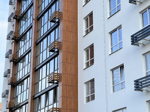 Доверие клиентов как основа успеха компании «Этажи» в Тюмени