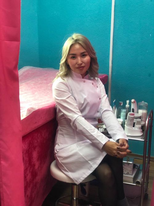 Сбылась мечта: с помощью социального контракта жительница Тувы открыла кабинет косметических услуг