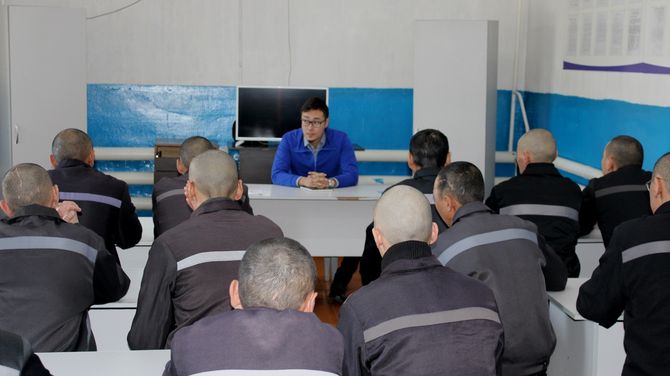 Сотрудники Центра занятости Тувы консультируют осужденных о трудоустройстве после освобождения