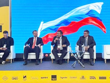 Владислав Ховалыг FTT-2025 шуулганга Тываның турисчи күчү-шыдалын таныштырган