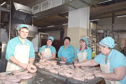 Погода в солгоне. АО Искра Ужурский район. АО Солгон Ужурский район. Технолог на мясокомбинате. Провинция Солгон молоко.