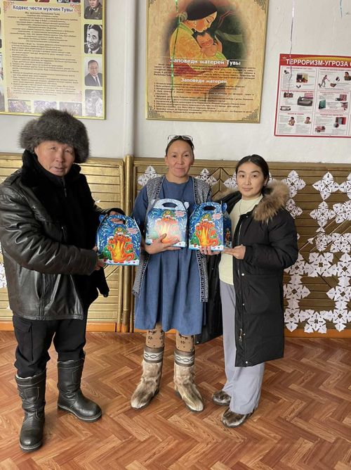 Военные комиссариаты Тувы поздравляют участников СВО и членов их семей с наступающим Новым годом