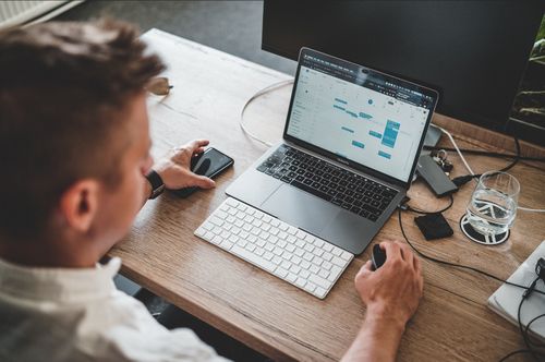 Малому и среднему бизнесу помогут сэкономить до 50%