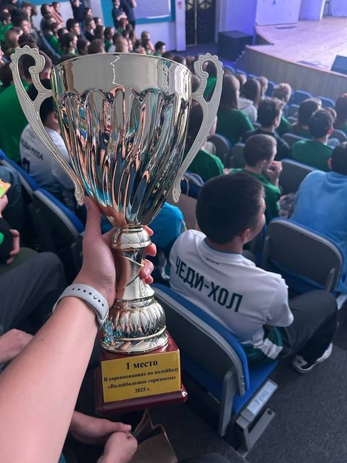 Школьники из Чеди-Хольского района стали победителями турнира по волейболу в ВДЦ «Океан»