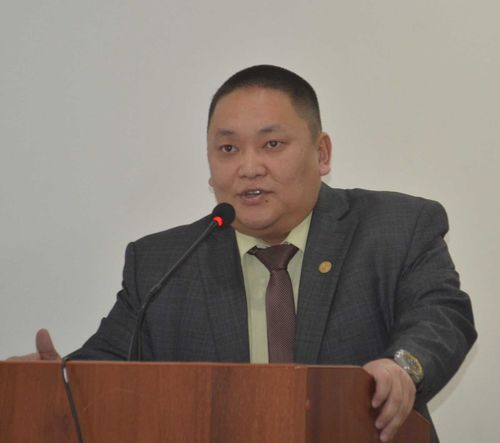 Министр здравоохранения Тувы Артыш Сат прокомментировал установку палатки для медицинских работников