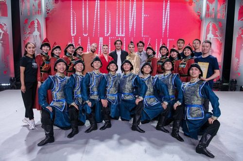 Тувинский ансамбль «Азас» стал абсолютным победителем проекта «Большие и маленькие»