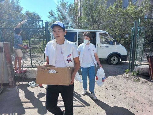 В Туве молодогвардейцы собирают детей в школу