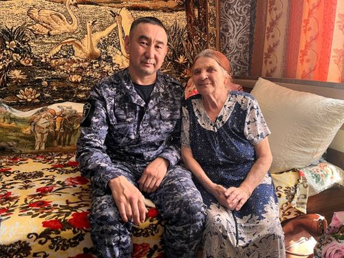 Я до сих пор берегу хлеб...