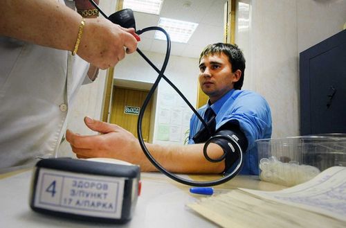 Минздрав отложил введение новых справок для водителей